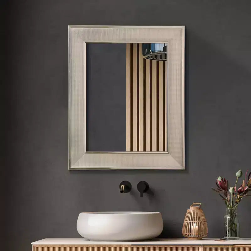 Specchio da parete e per bagno Pave in nichel spazzolato 18"x24" elegante