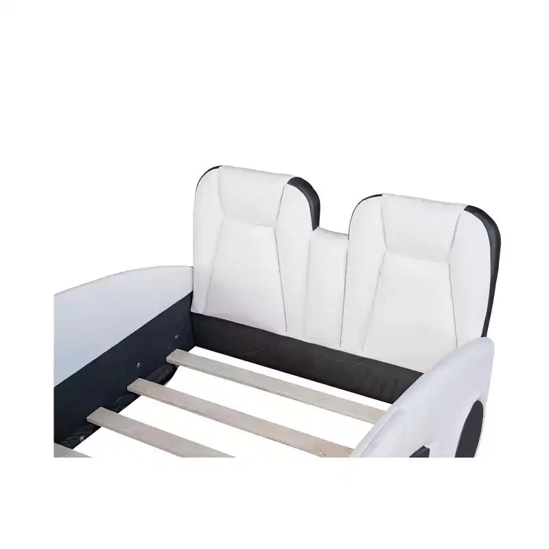 Letto a piattaforma a forma di auto da corsa per bambini in legno, con LED e schienale imbottito