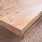 Tavolino da caffè rettangolare in legno Halston Modern Rustic con base a blocco