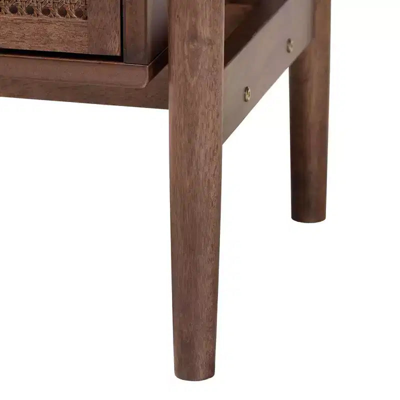 Comodino a 2 cassetti Alyssa Wood intrecciato con rattan marrone noce